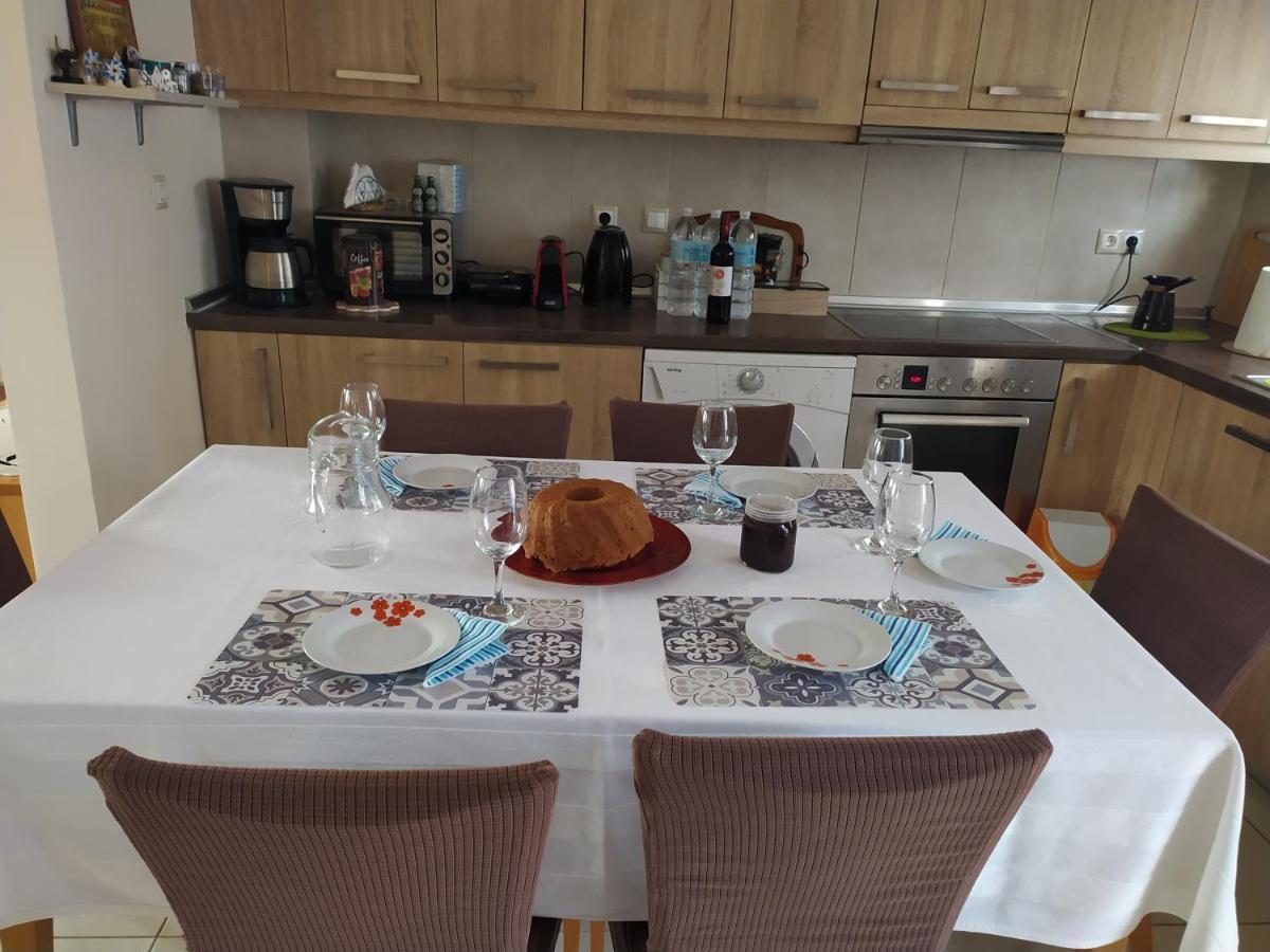 Giota's House Apartment
